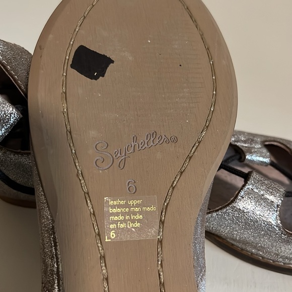 Silver metallic sandals - never worn - Picture 6 of 6